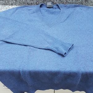 Vintage men's Clan Douglas 100% mens cashmere v-neck sweater.  XL.